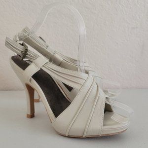 Auri Ankle Strap Pump Heel Leather shoes